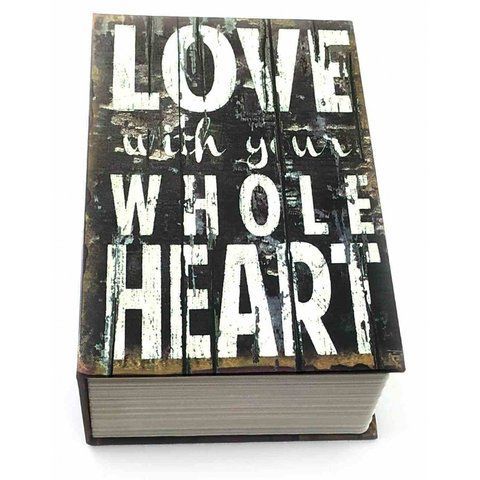 Книга-сейф 18 см Love with your whole heart 32053A 32053A фото